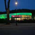 Roland Ranft Direkt Am Kurpark Barrierearm 60qm アパート