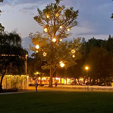 Roland Ranft Direkt Am Kurpark Barrierearm 60qm דירה
