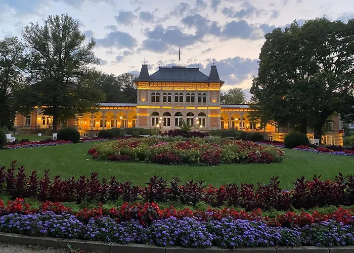 Roland Ranft Direkt Am Kurpark Barrierearm 60qm Bad Elster